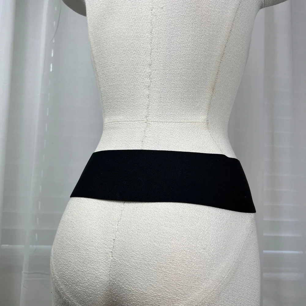 Lovestrength‎ Minx Belt Black Neon Pink Gold Concho Elastic Waist S112 NWT